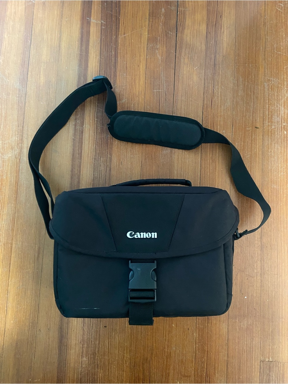 Canon Black Padded Messenger Camera Bag with Shoulder Strap